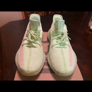UA Adidas Yeezy Boost 350 v2 Glow men’s size 10.5